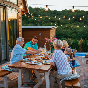 How to have an outdoor party in summer